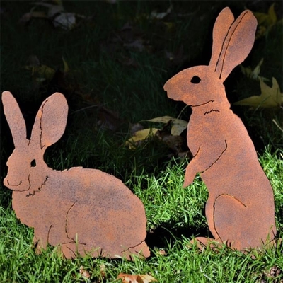 Ornamenti stanti del giardino del metallo del ODM Corten dell'OEM del coniglio