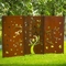 L'immagine dell'albero che sopravvive lo schermo d'acciaio del giardino riveste per la decorazione domestica